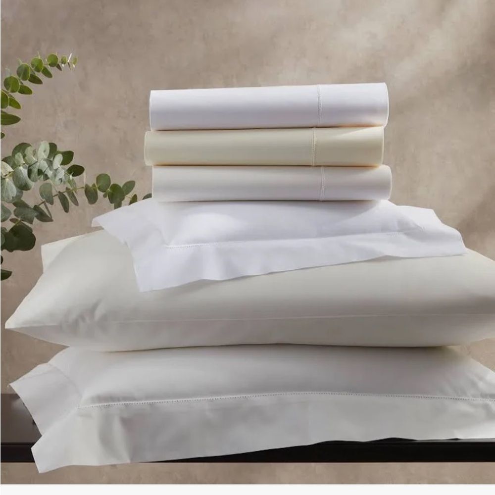NEW Matouk Luca Fitted Full Sheet white